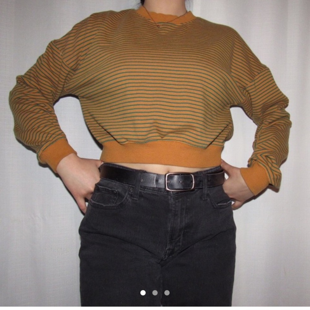 Cropped sweatshirt
